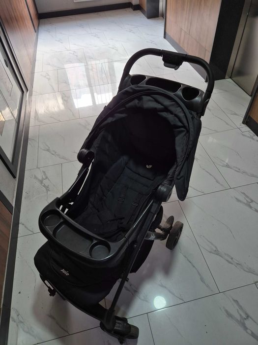 Функциональная коляска от Jole