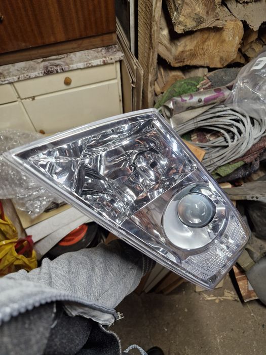 Фар за Шкода Октавия 2