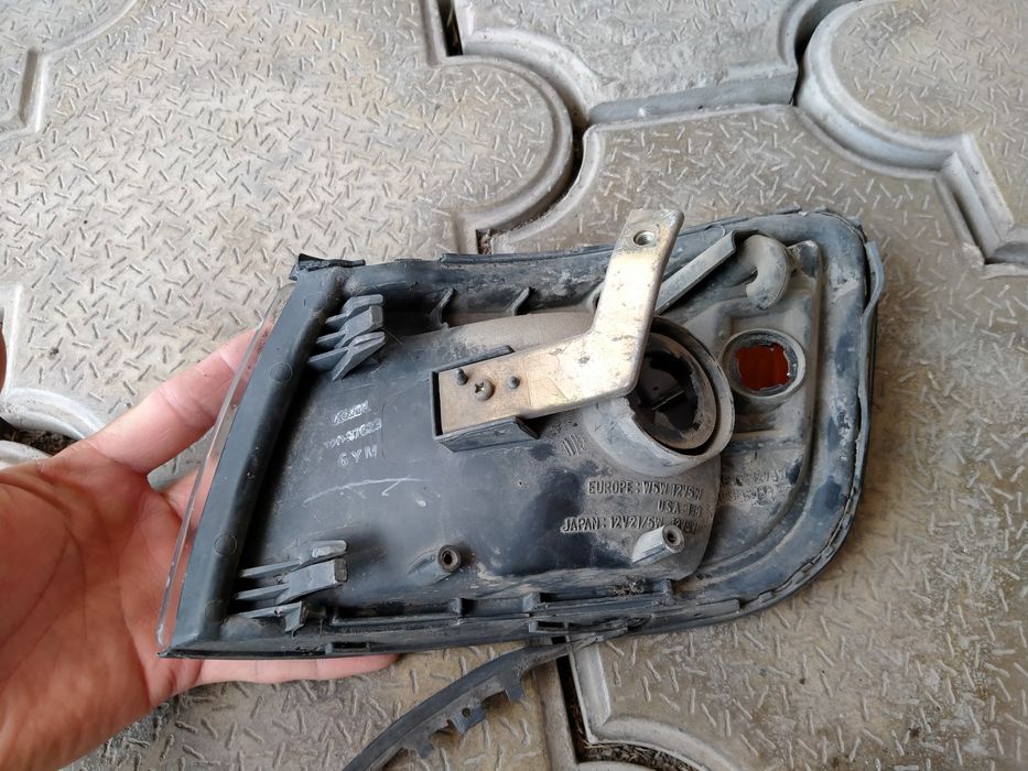 Продам капот  mitsubishi space runner