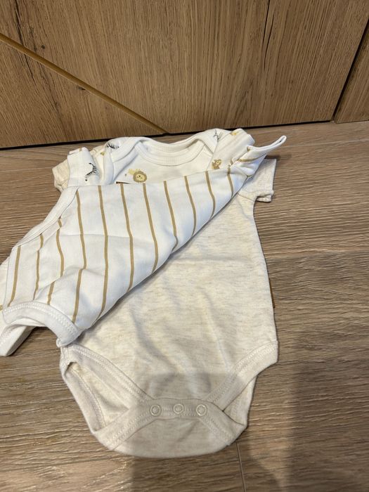 Нови бодита 100% памук с къс ръкав 0-3 месеца