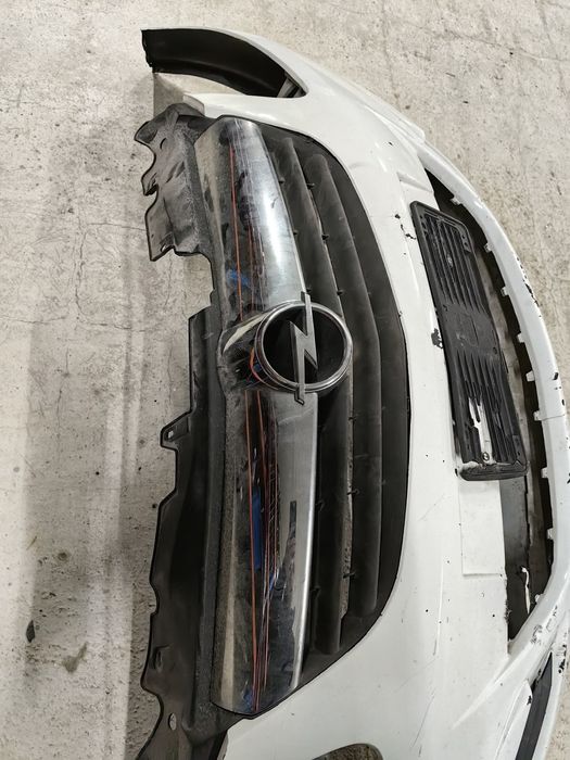 Предна броня Opel Corsa D / Опел Корса Д СЪС ЗАБЕЛЕЖКИ 2008г