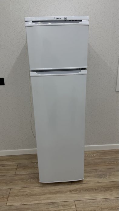 Холодильник Бирюса