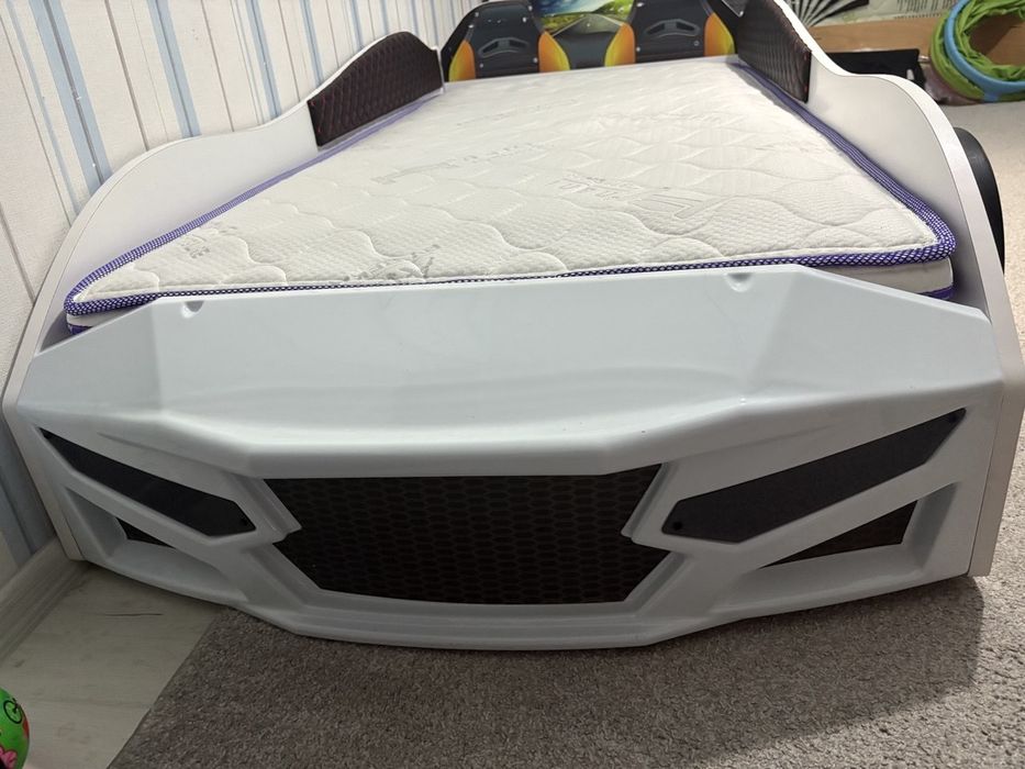 Детско легло - спортен автомобил