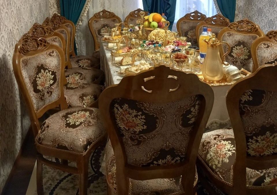 Стол стуль 10 дона