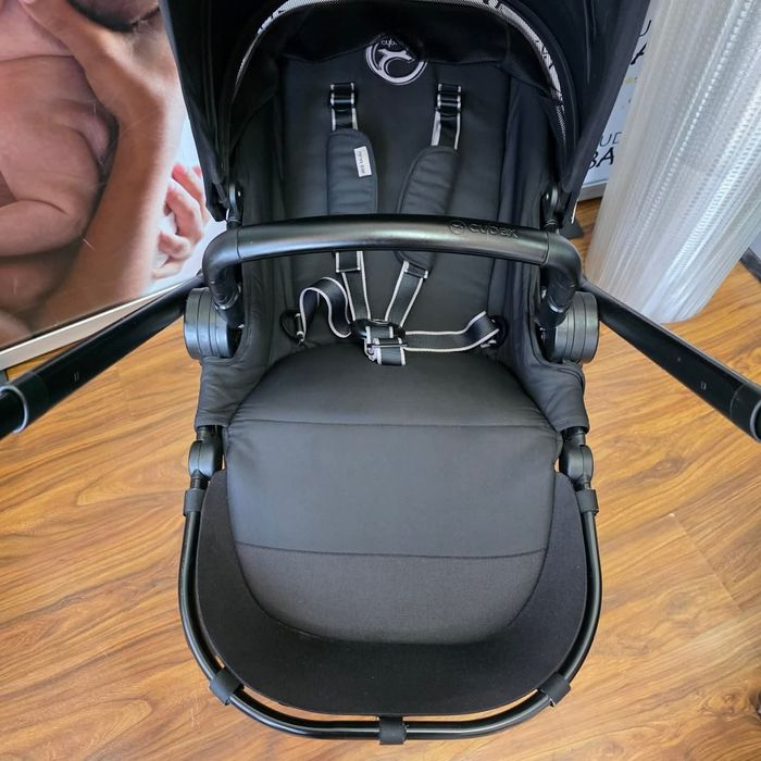 Детска количка Cybex Iris M-Air 2 в 1