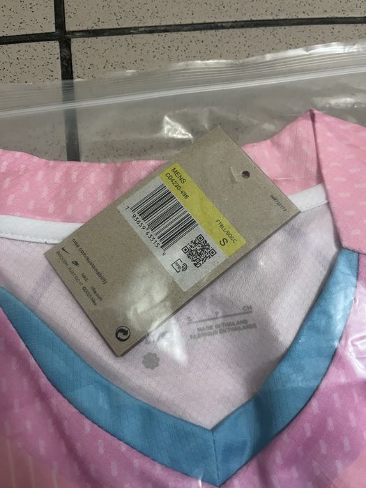 Tricou Barcelona Roz