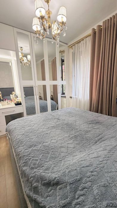 Продаеться квартира 1в2/4/4 метро БИЙ