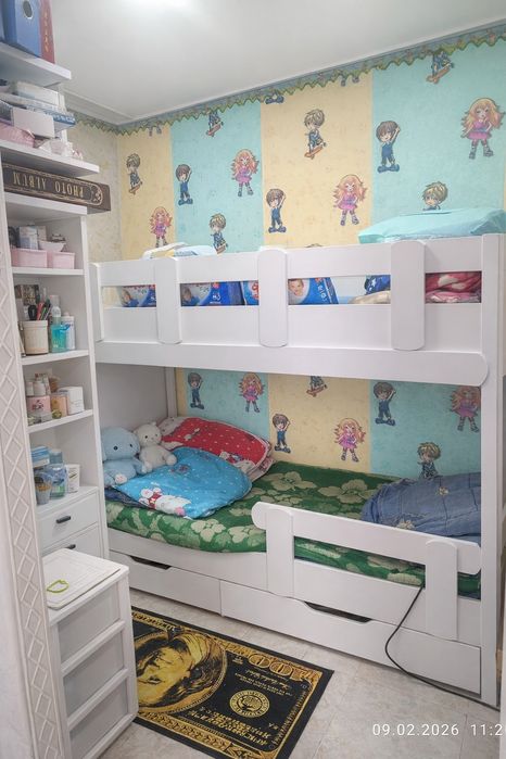 Продам шкаф с кроватью