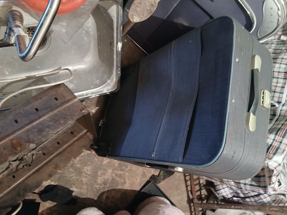 Продаю сумку на колеса