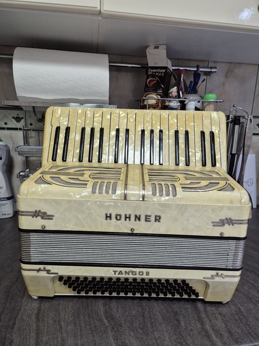 Acordeon Hohner Tango Bandon 8/80