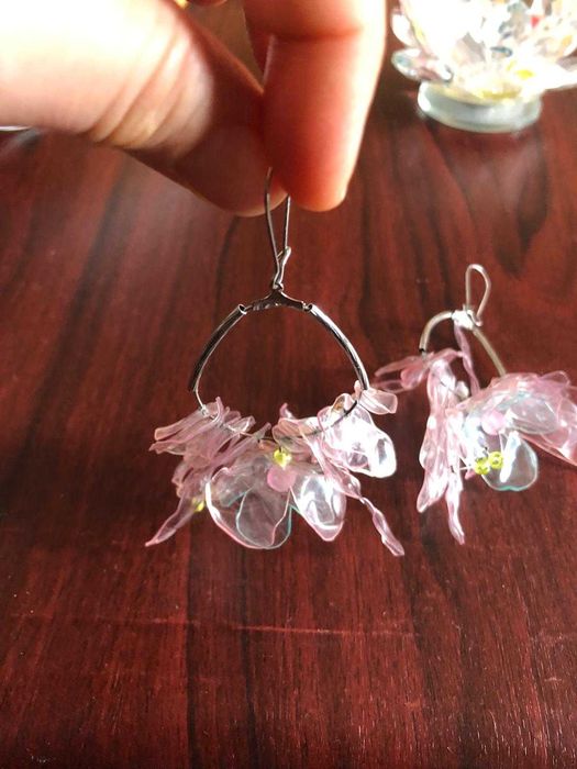 Авторски обеци Розова феерия  с цветя от рециклирана пластмаса