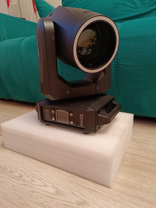 Moving head Beam mini 7 R 200 w Led Consum 280 W