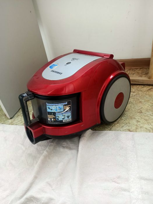 Продам пылесос на запчасти