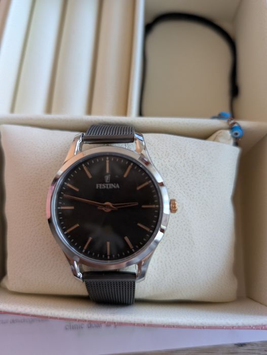 Ceas Festina damă