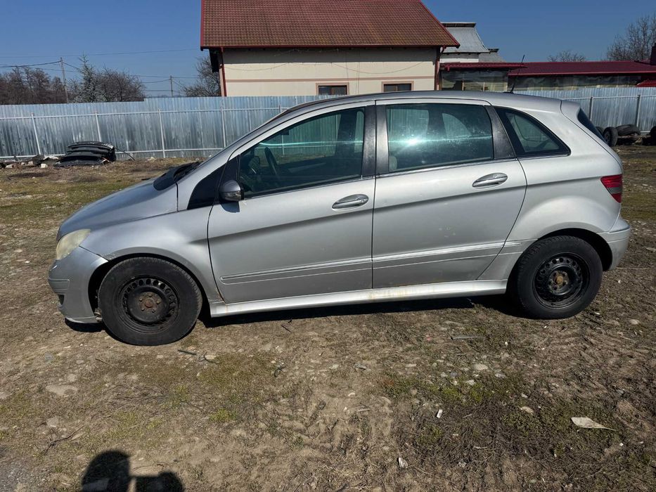 Dezmembrari Dezmembrez Piese piesa Dez auto Mercedes B 200 Class 2000 cmc diesel an 2008 euro 4
