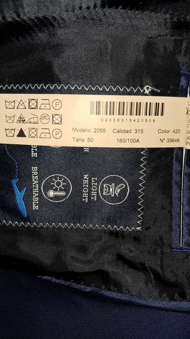 Продается костюм