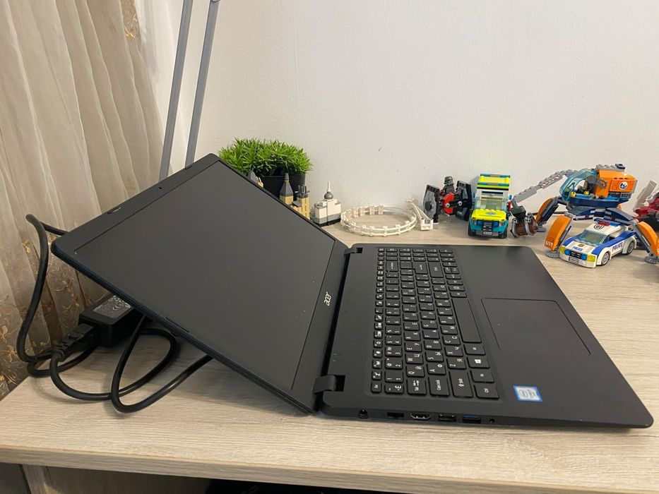 Acer intel core i3 Skylake/OZU 8GB/SSD