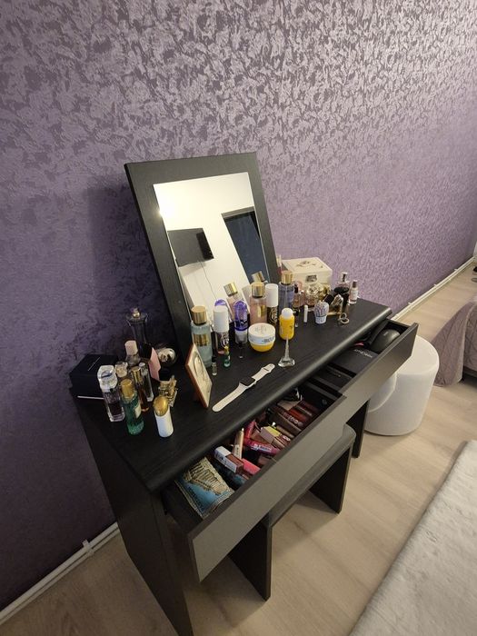 Set masă de toaletă și scaun Mobexpert