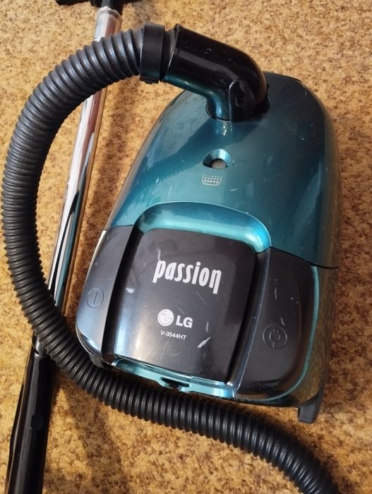 Пылесос б/у, в рабочем состоянии