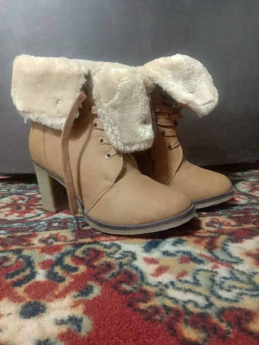 Ботинки женские кожаные