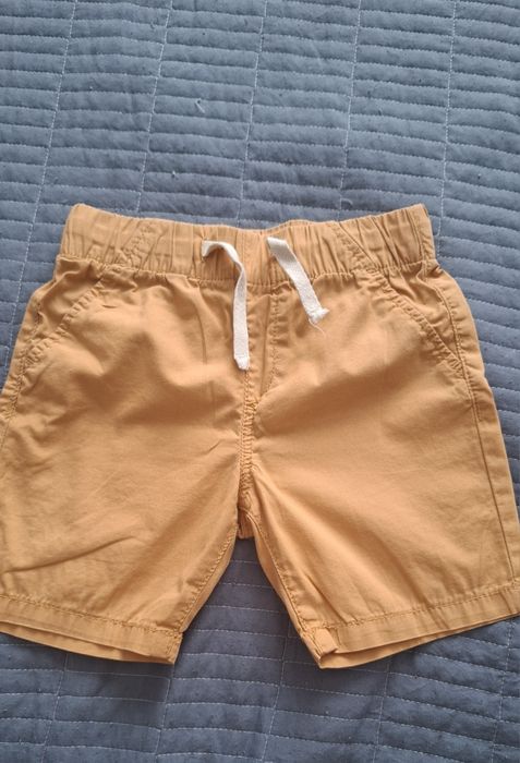 Шортики H&M на мальчика 1 -2 г