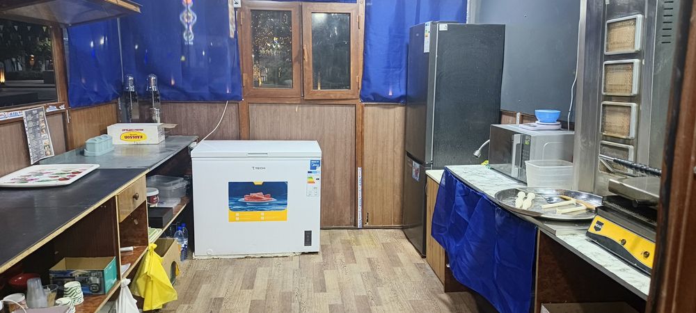 Фаст футхона сотилади