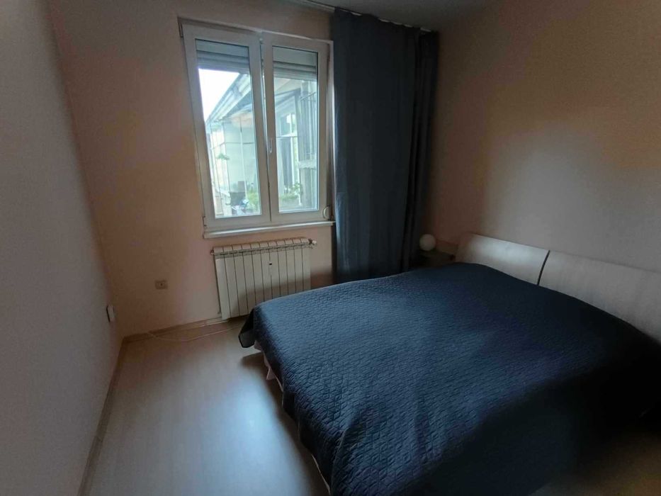 Дава се под наем Тристаен апартамент в София, Център - 75 кв.м за 825 € - Снимка #1