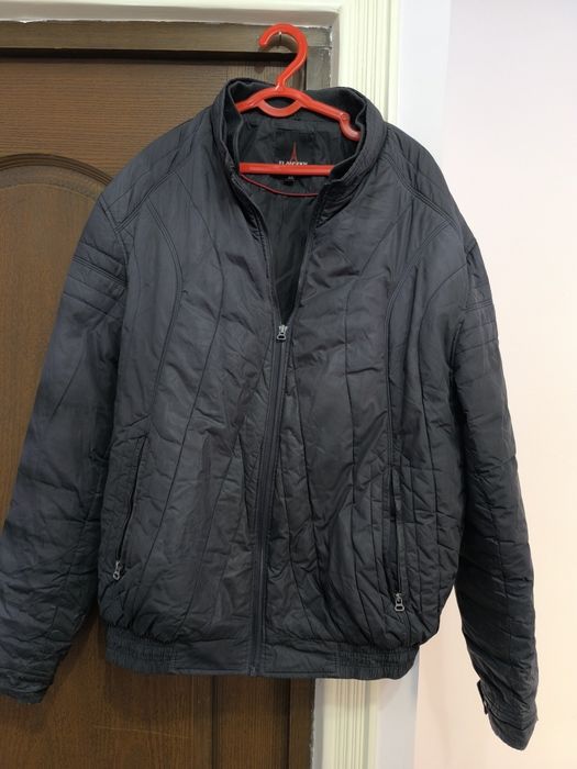 Мужская куртка..