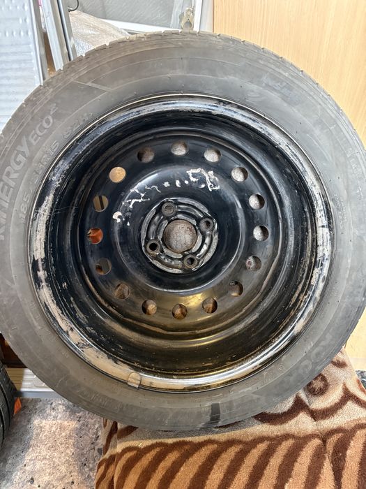 Продам комплект резины с дисками