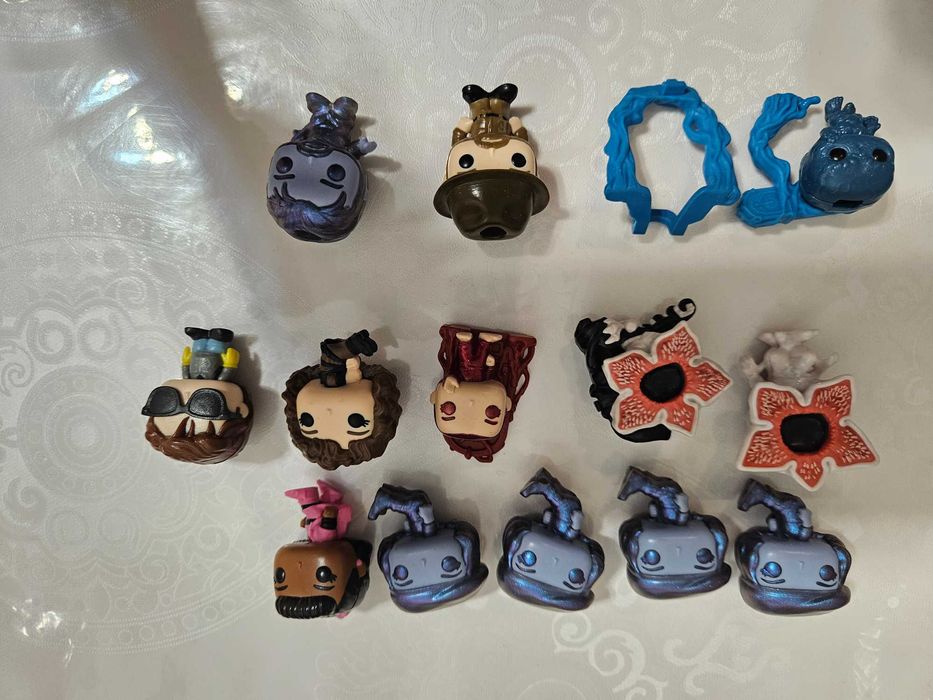 Фигурки kinder joy strager things