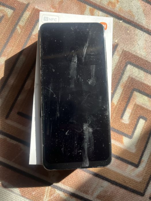 Продам телефон срочно