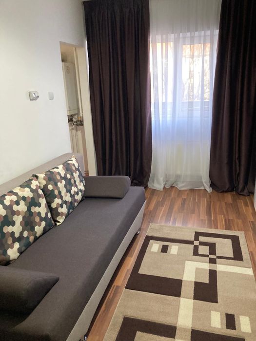 Inchiriez garsoniera