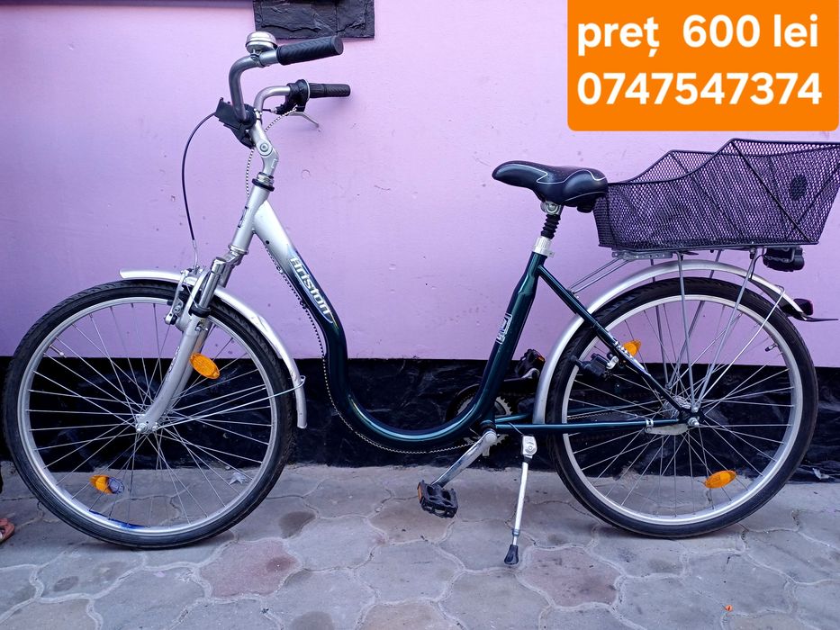 Bicicleta  pret  afisat  în  poze