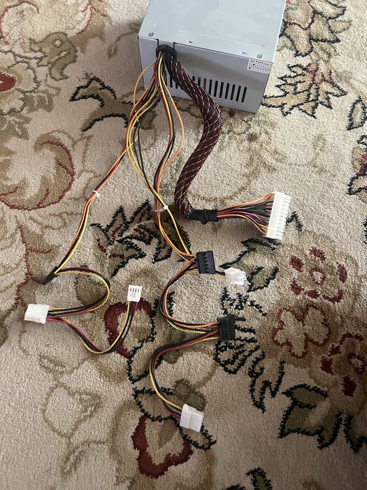 Продам блок питания Avtech на 450w ,Blok pitaniya sotiladi avtech
