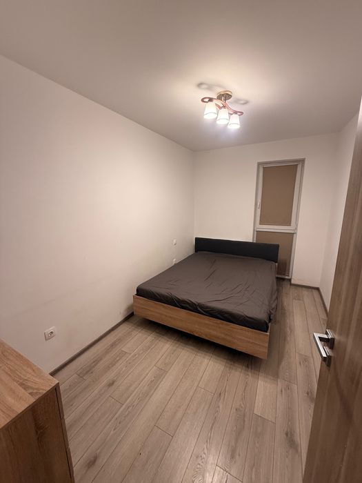 Închiriez apartament tip studio