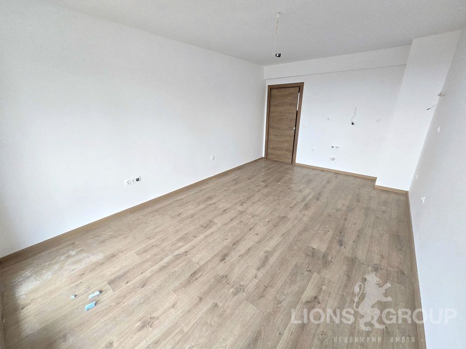 Продава се Тристаен апартамент в Варна, Бриз - 97 кв.м за 1315 €/кв.м - Снимка #3