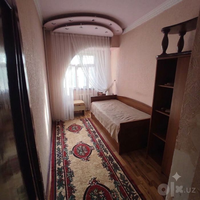 Sebzor uy sotiladi 3+1 (ofis qilib olinsa xam boʻladi)