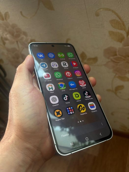 Samsung S24 Fe, 8/256GB в идеале