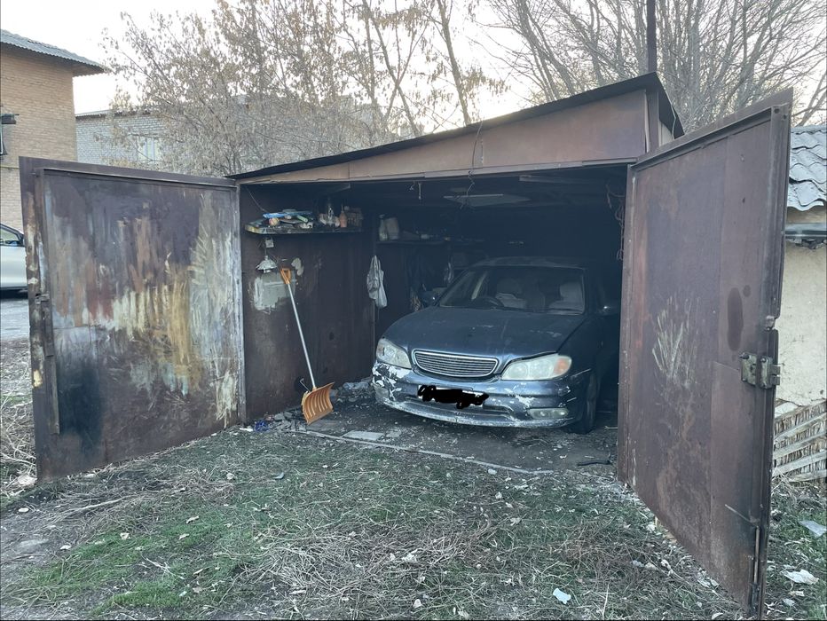 Продам гараж 5,5м на 3м