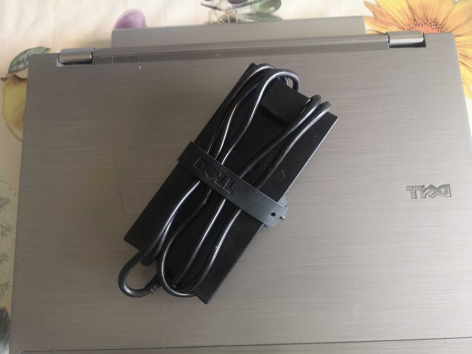 Лаптоп DELL Latitude e6410