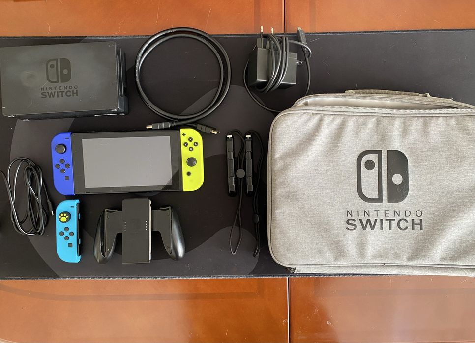 Nintendo Switch + 256GB microSD + полный комплект + доп. JoyCon