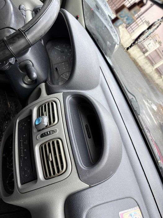 Renault clio 1.5 dci