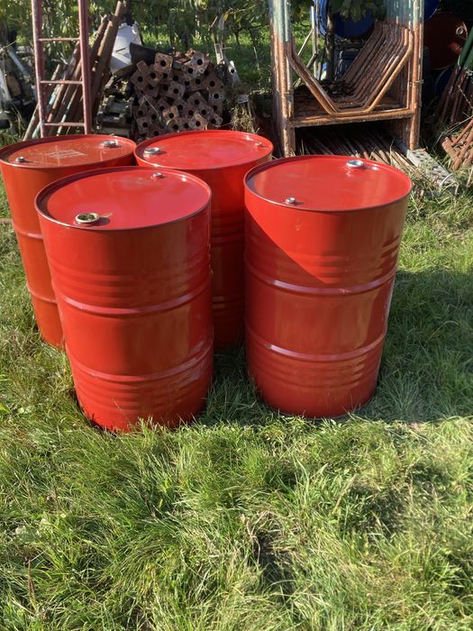 Butoie de tabla  200 litri de vanzare