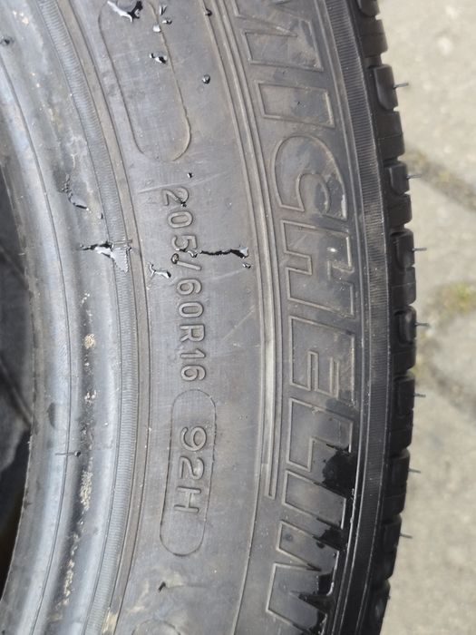 205 60 16 Michelin