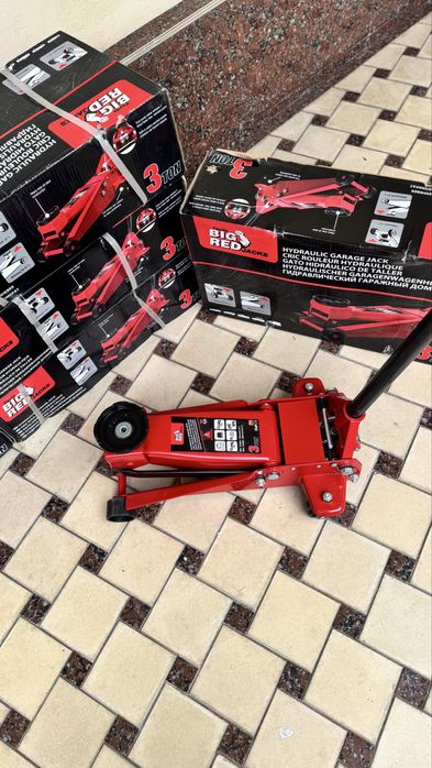 Torin Big Red 3 tonnalik gidravlik 2 porshanli podkatnoy domkrat