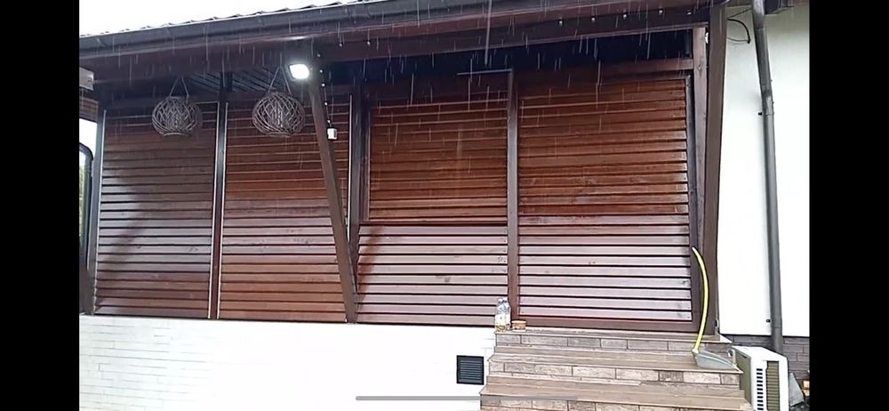 Glisiere cu lamele rombus