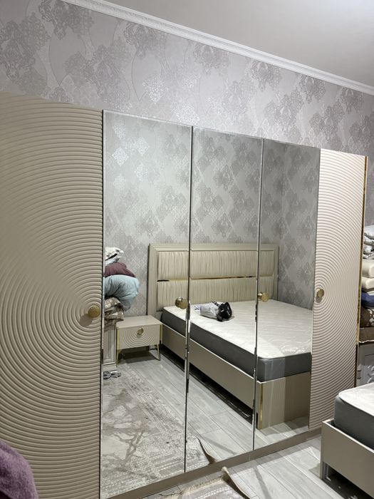 СРОЧНО Продаю спальный гарнитур