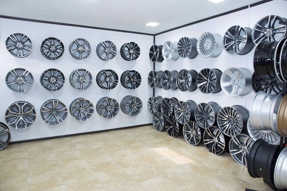 Bine ați venit la RoWheels, destinația ta pentru jante și accesorii auto de înaltă calitate! La RoWheels Magazin fizic si online de jante pentru Audi BMW Mercedes Porsche volkswagen