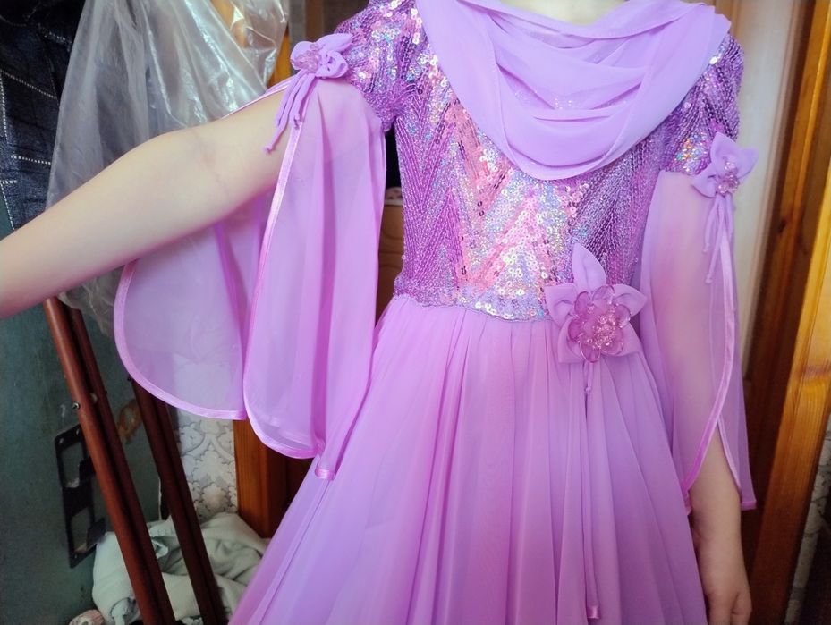 Продам платье для девочки