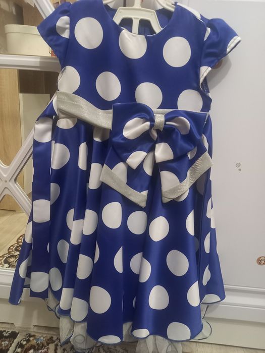 Продам платье для ребёнка 3-4 года